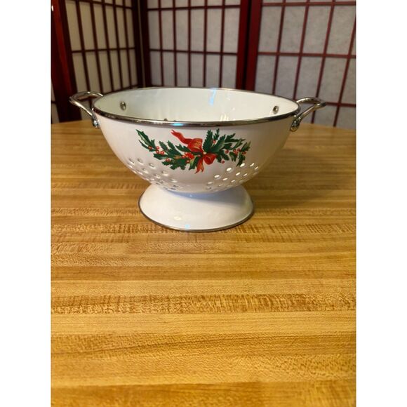 Pfaltzgraff Christmas Heritage Holly Berry Enamel and Metal Colander 8 3/4" - Picture 3 of 7